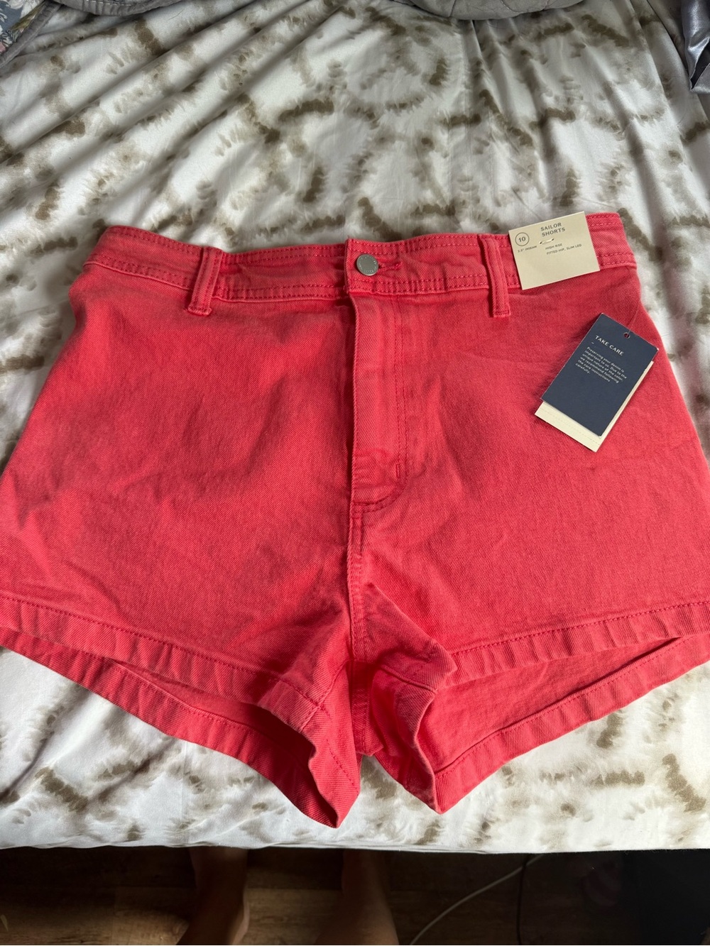 Universal Thread High-Waist Coral Shorts